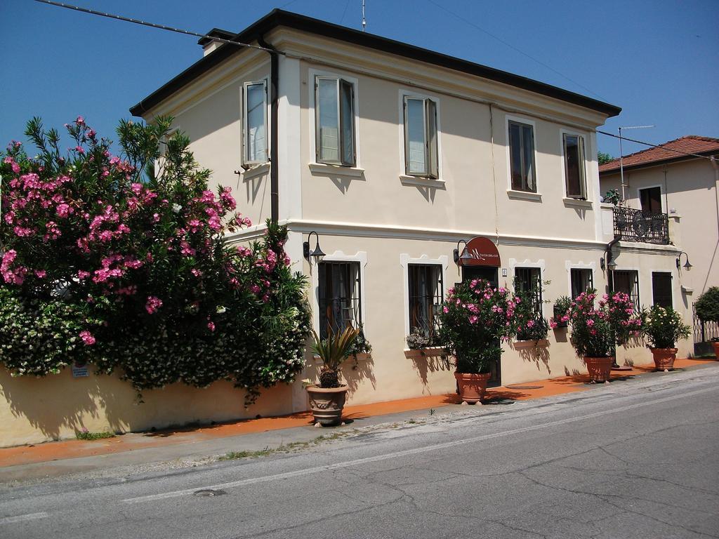 Bed And Breakfast Di Manu Taglio di Po Exteriör bild